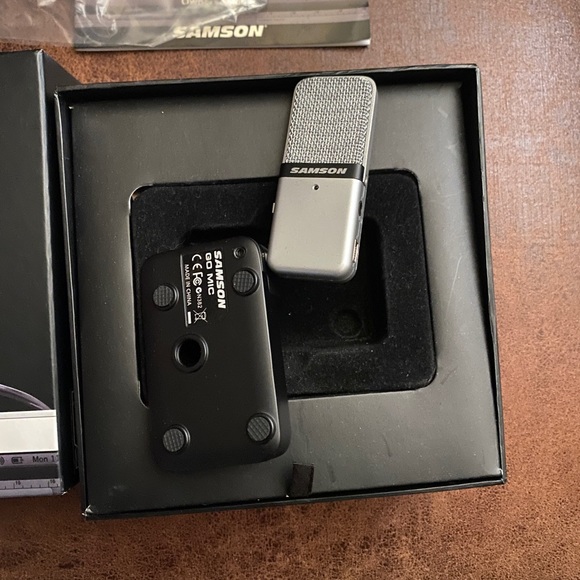 Samson Mini Microphone - Picture 3 of 5